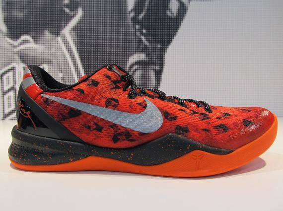 科比歷代戰靴（KOBE8代入坑籃球鞋經典配色回顧！Nike科比戰靴NBA上腳）