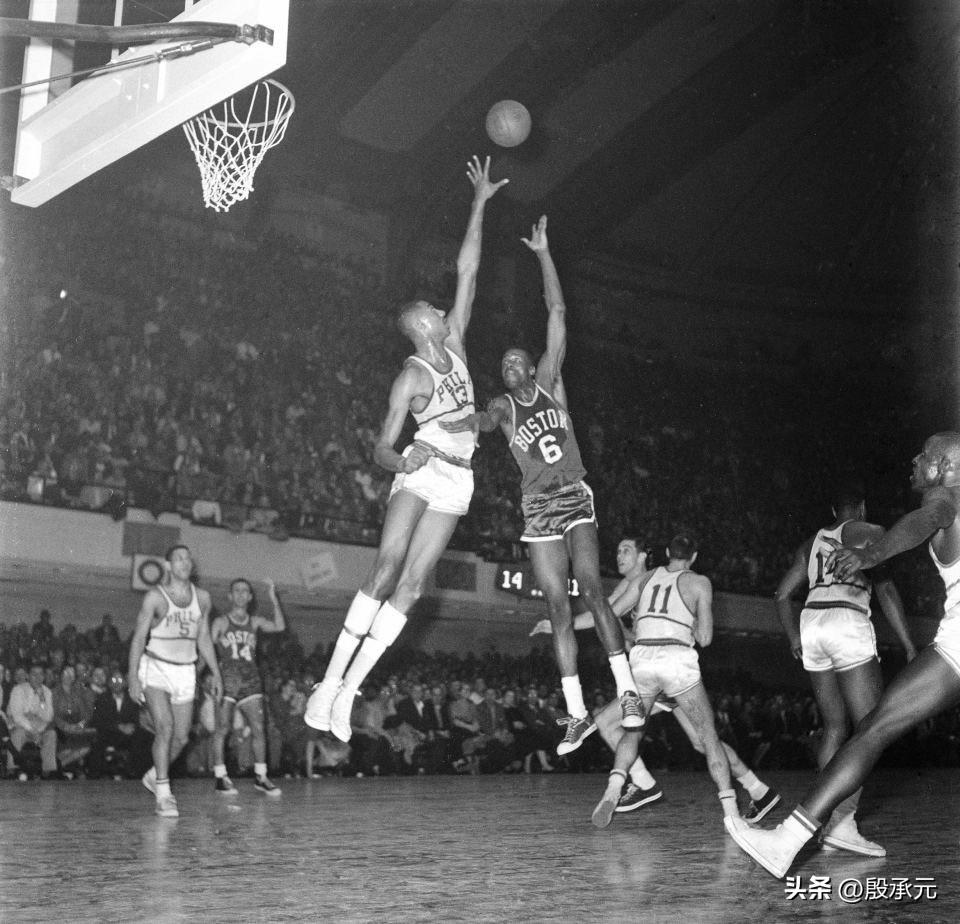 已經(jīng)連續(xù)三年雄霸MVP（NBA歷史第一個(gè)MVP三連霸的球員！拉塞爾是怎么做到的？）