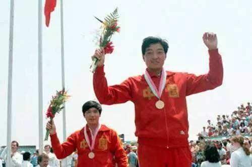 中國擊劍奧運(yùn)冠軍有哪些（百年瞬間丨許海峰為中國贏得第一枚奧運(yùn)金牌）