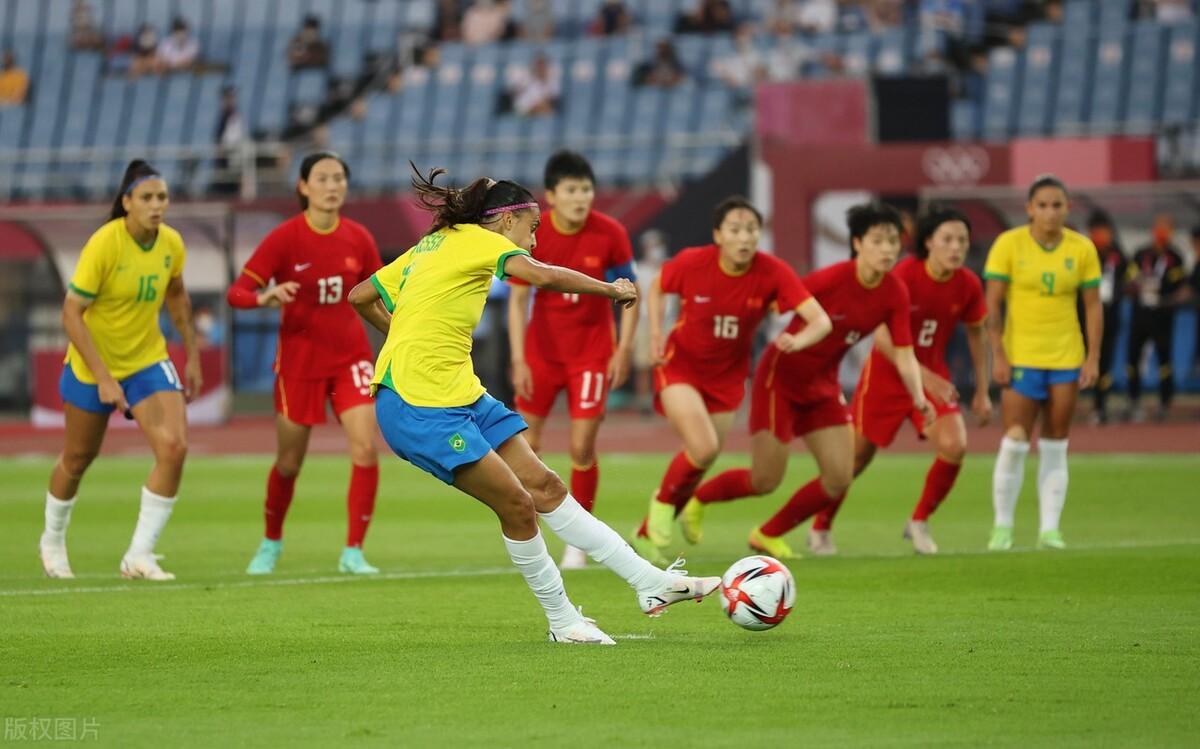 中國女足VS巴西女足（慘敗！奧運會小組賽中國女足0-5巴西女足，女足一直在走下坡路）