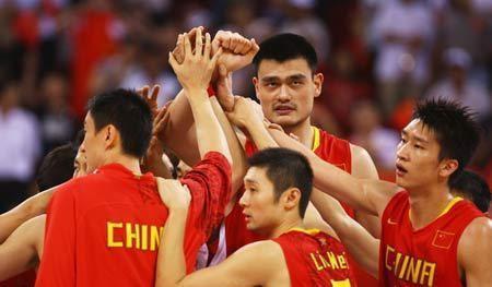 08年姚明nba比賽錄像（08年奧運會中國隊VS美國隊：韋德19分，老詹18分，那姚明和科比呢）
