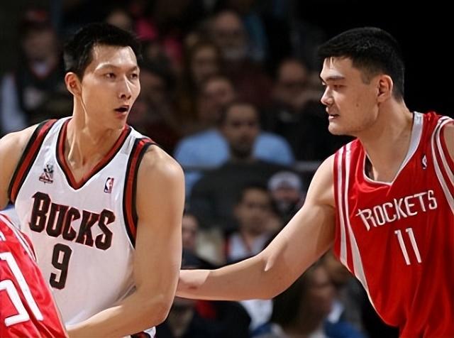 姚明nba比賽錄像（回看15年前的今天，NBA賽場上的中國首次德比！姚明VS易建聯）
