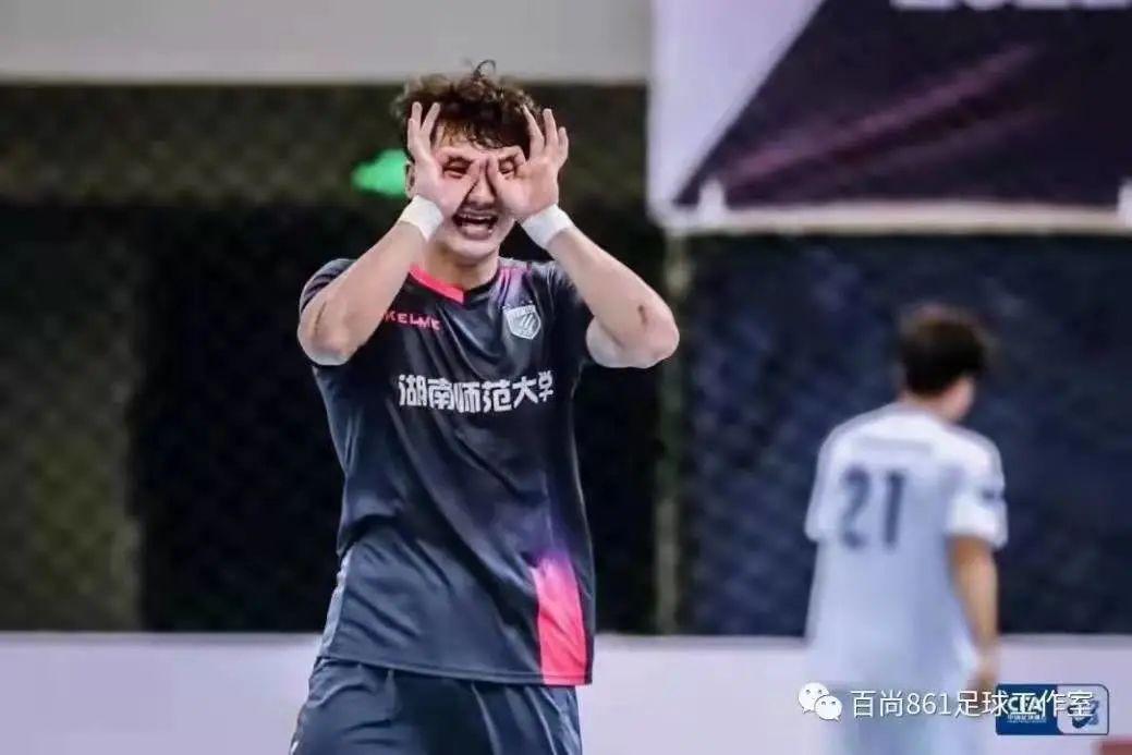 王博足球運(yùn)動員（喜報(bào)！郴州奶滴噶入選中國國家男子足球隊(duì)）