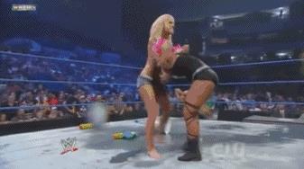 wwe2010（十大兇殘WWE招式，已經全部被禁用，最后一招中了至少住院一個月）