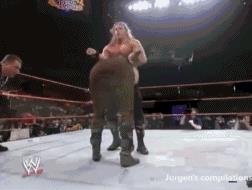 wwe2010（十大兇殘WWE招式，已經全部被禁用，最后一招中了至少住院一個月）