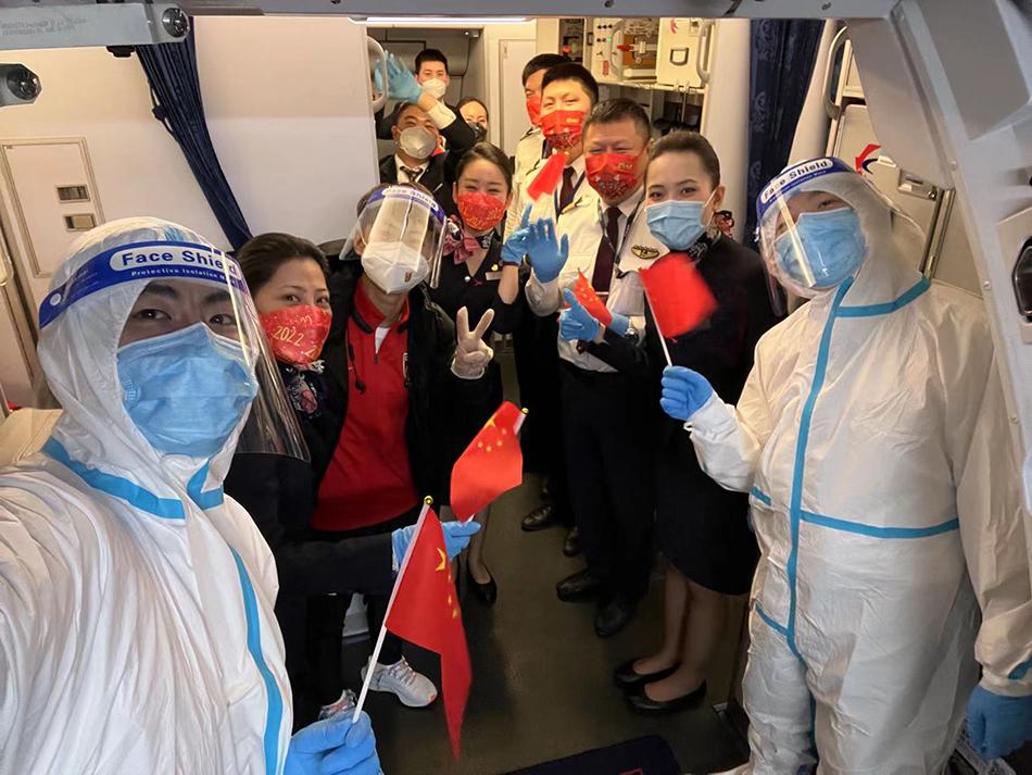 中國女足什么時候回國（凱旋｜冠軍歸來！中國女足搭乘包機回國，今晚抵滬）