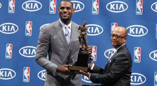 nbafmvp是什么（科普NBA十大冷知識：FMVP叫比爾拉塞爾杯，你知道常規(guī)賽MVP叫啥？）