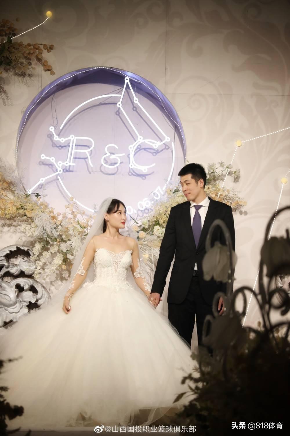 cba男籃任駿威是哪里人（山西男籃前鋒任駿威大婚!太原迎娶北京大妞,弟弟任駿飛忙備戰缺席）