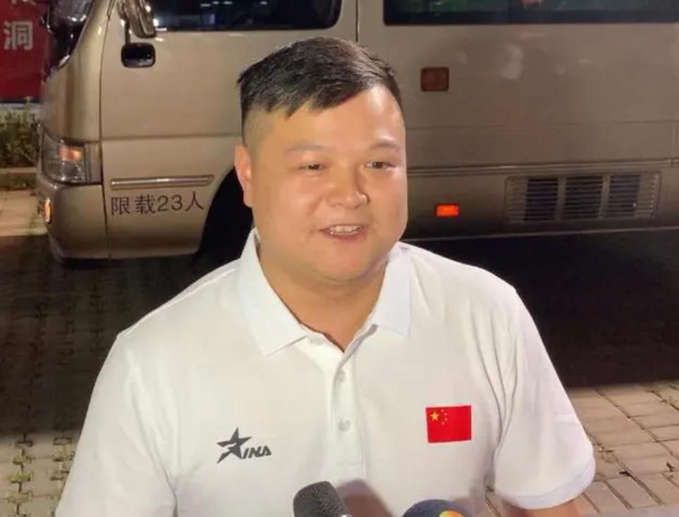 龍清泉身高個(gè)人簡歷（奧運(yùn)冠軍龍清泉：退役后發(fā)福不少，妻子比他更高，轉(zhuǎn)型很成功）